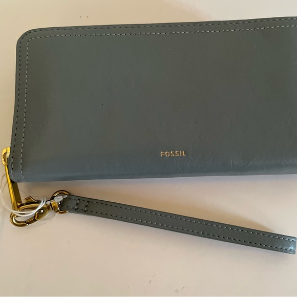 Fossil Logan RFID Zip Around Wallet - Picture 3 of 13